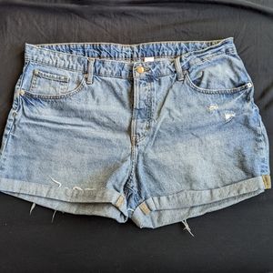 H&M | Boyfriend High Waist Shorts
